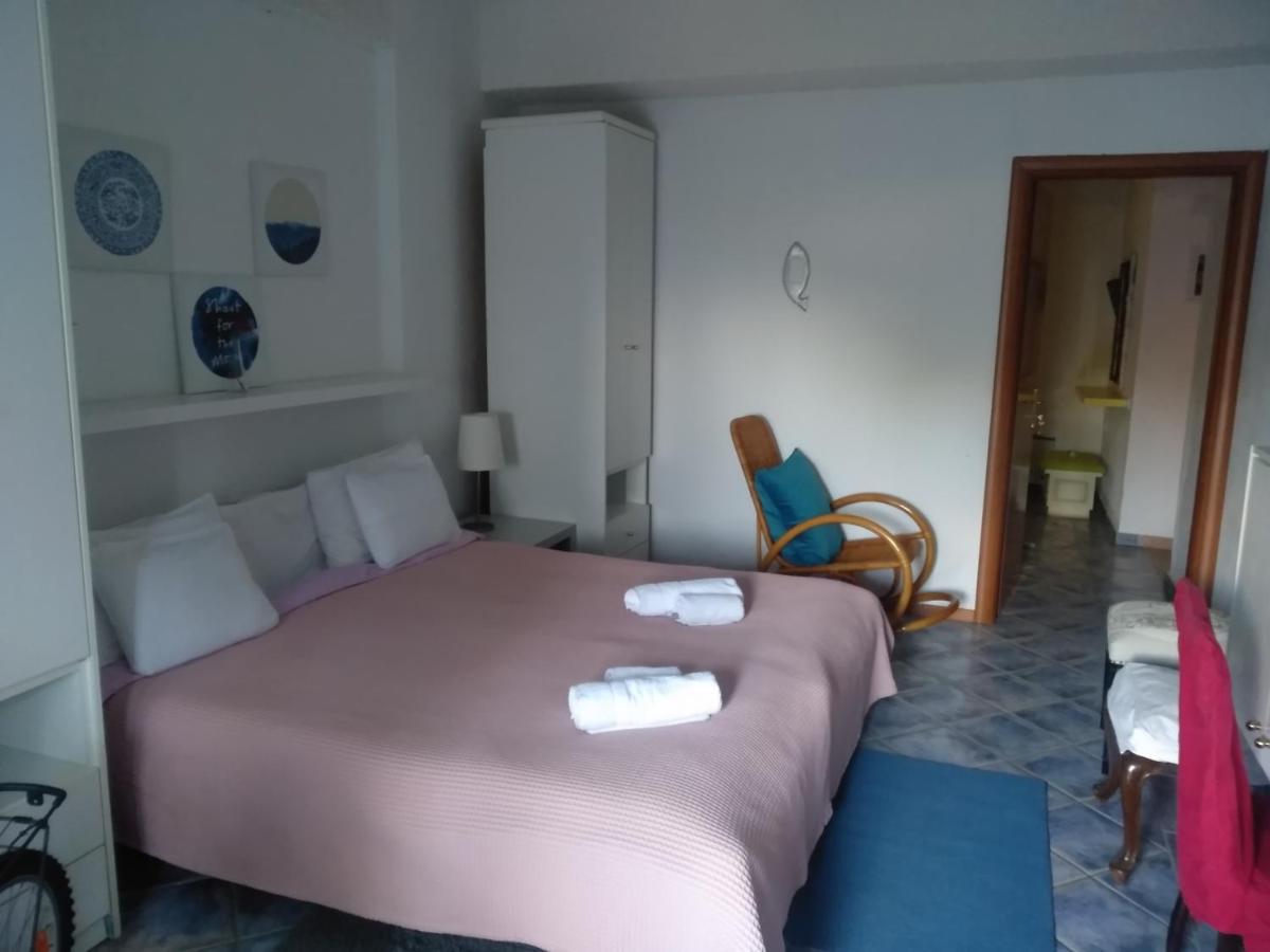 Apartamento Mare E Monti1 Kamena Vourla Habitación foto